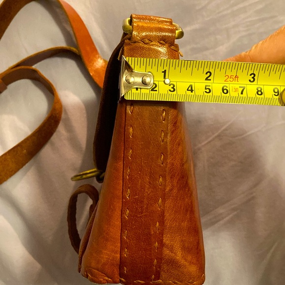 Beautiful leather bag. Handmade by artisan leather artist in south India. - Picture 16 of 16